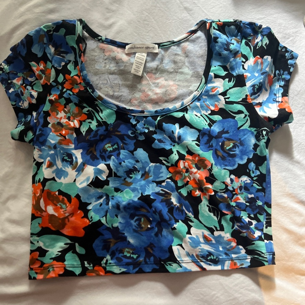 Blue floral crop top